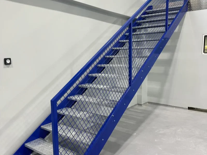 Custom-made spiral staircases 5